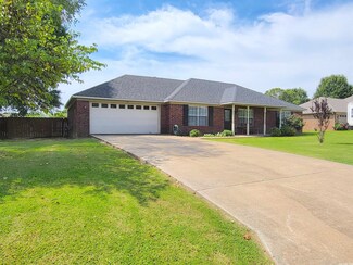 19 Hawk Dr, Vilonia, AR 72173