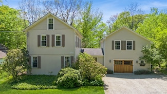 101 Broadway, Trumbull, CT 06611
