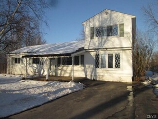 7824 Areopagitica Ave, Bridgeport, NY 13030