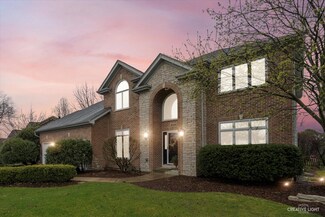 4608 Clearwater Ln, Naperville, IL 60564