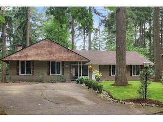 18581 Timbergrove Ct, Lake Oswego, OR 97035