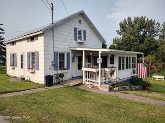 47 E Main St, Nelliston, NY 13410
