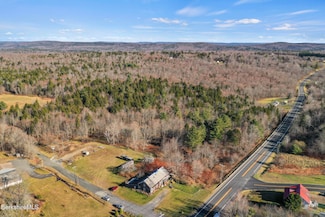 61 E Main Rd, Hinsdale, MA 01235