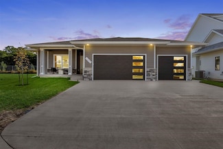 1392 Tamarack Trail, Iowa City, IA 52245