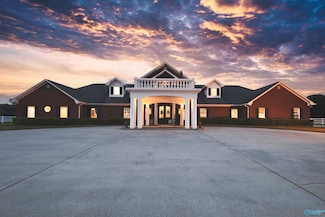 412 Cryer Rd, Hartselle, AL 35640