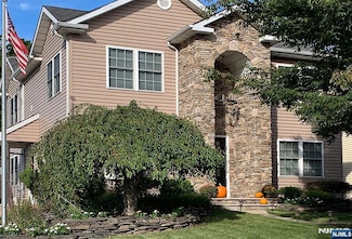 2 Eckhardt Terrace, North Arlington, NJ 07031