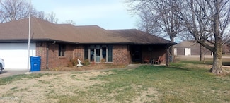 2111 Cornerstone Ct, Neosho, MO 64850
