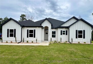 11440 Whispering Pines Rd, Rogers, AR 72756