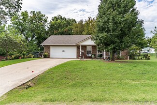 411 S Roland St, Bristow, OK 74010