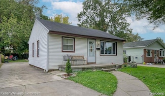 23733 Champaign St, Taylor, MI 48180