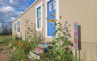82 Saddle Spur Rd, Edgewood, NM 87015