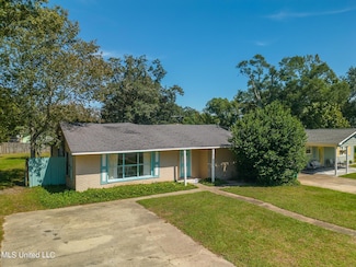 706 Mills Ave, Gulfport, MS 39501