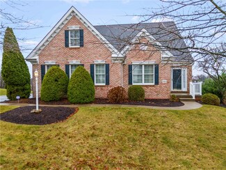 242 Molly Dr, Canonsburg, PA 15317