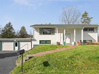 7 Sunrise Ave, Barre, VT 05641