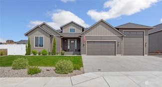 839 N Newport Loop, East Wenatchee, WA 98802