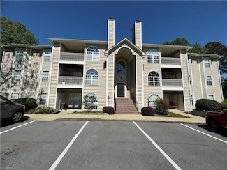 6704 W Friendly Ave Unit 4E, Greensboro, NC 27410