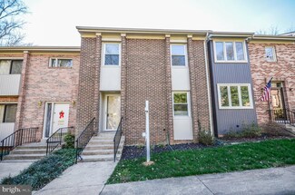 8303 Highcliffe Ct, Annandale, VA 22003