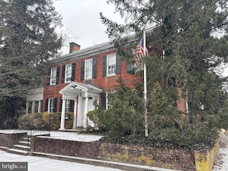 303 Lincoln Way W, New Oxford, PA 17350