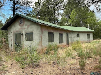 2318 Old Red River Rd, Questa, NM 87556