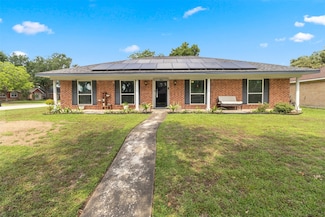 5842 Silver Forest Dr, Houston, TX 77092