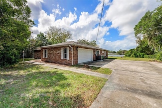 660 Saxon Blvd, Deltona, FL 32725