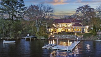 8 Pebble Beach Rd, Webster, MA 01570