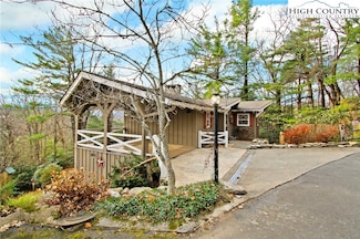 160 Rhododendron Ln, Blowing Rock, NC 28605