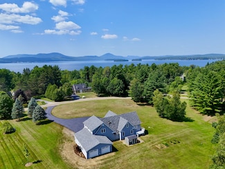 53 Lakewood Dr, Newport, VT 05855