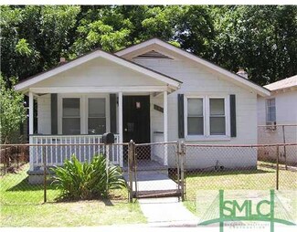 1413 New Castle St, Savannah, GA 31415