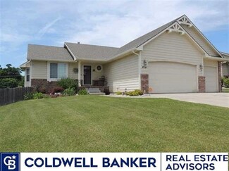804 Fossilridge Dr, Manhattan, KS 66503