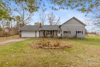 742 Miller Rd, Plainwell, MI 49080