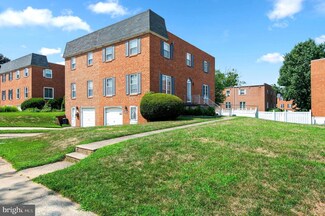 165 Larkspur St, Philadelphia, PA 19116