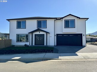 110 Coles Valley St, Sutherlin, OR 97479