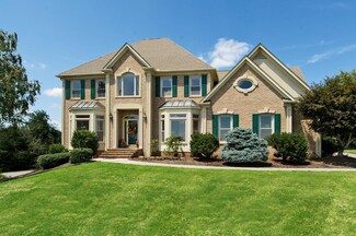 211 Royal Crest Cir, Corryton, TN 37721