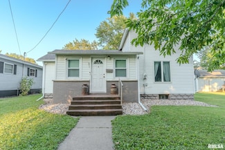 511 Locust St, Prophetstown, IL 61277