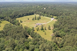 3210 Fm3065, Colmesneil, TX 75938