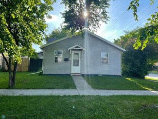 538 20th St N, Fargo, ND 58102