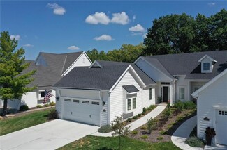 6021 S National Dr, Parkville, MO 64152