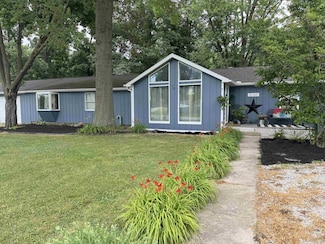 5260 N Carylwood Dr, Columbia City, IN 46725