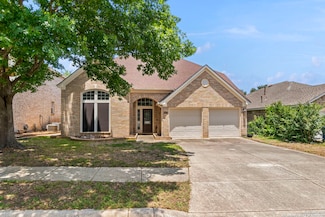 8807 Brae Crest Dr, San Antonio, TX 78249