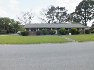 201 Ludovic Ln, Lafayette, LA 70506