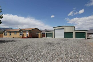 302 Phyllis Way, Stagecoach, NV 89429