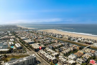 4350 Via Dolce Unit 208, Marina Del Rey, CA 90292