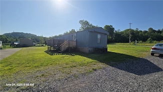 32 Granite Dr, Finleyville, PA 15332