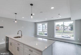 1309 S 52nd St, Philadelphia, PA 19143
