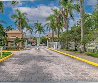 6968 SW 39th St Unit F106, Davie, FL 33314