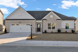 347 Winchester Dr, Fort Oglethorpe, GA 30742