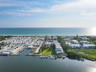 3810 Gulf of Mexico Dr Unit 105, Longboat Key, FL 34228