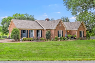 1415 Spainwood St, Columbia, TN 38401