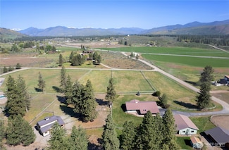 28 Wandling Rd, Winthrop, WA 98862